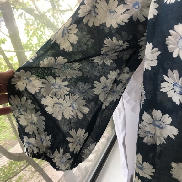 anthropologie edme & esyllte blue floral top - Picture 4 of 7